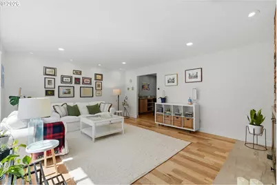 13475 SW Village Glenn Dr, Tigard, OR 97223 - Photo 11