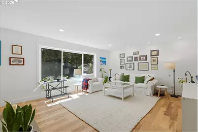 13475 SW Village Glenn Dr, Tigard, OR 97223 - Photo 9