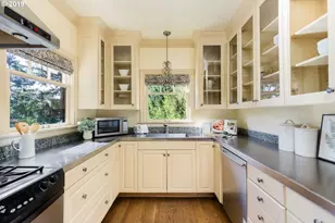 2724 NW Imperial Terrace, Portland, OR 97210 - Photo 5