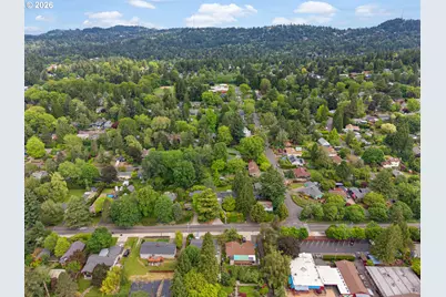 5025 SW Vermont St, Portland, OR 97219 - Photo 31