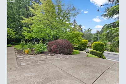 5025 SW Vermont St, Portland, OR 97219 - Photo 35