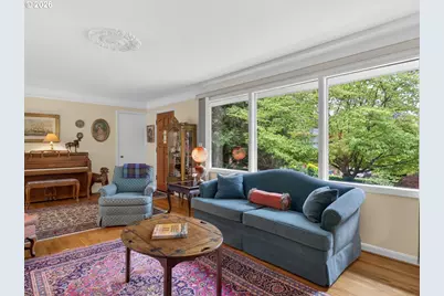5025 SW Vermont St, Portland, OR 97219 - Photo 7