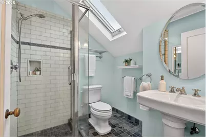 1845 NE Tillamook St, Portland, OR 97212 - Photo 19