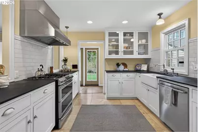 1845 NE Tillamook St, Portland, OR 97212 - Photo 7