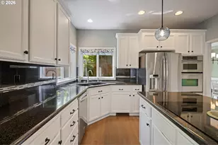 16750 SW Springwater Ln, Beaverton, OR 97006 - Photo 9
