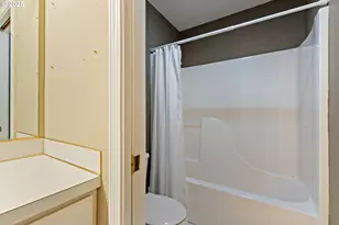 660 Jade St, Sutherlin, OR 97479 - Photo 25