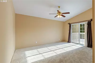 660 Jade St, Sutherlin, OR 97479 - Photo 33