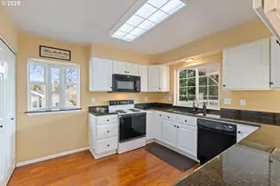 660 Jade St, Sutherlin, OR 97479 - Photo 11