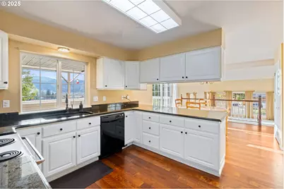 660 Jade St, Sutherlin, OR 97479 - Photo 15