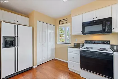 660 Jade St, Sutherlin, OR 97479 - Photo 19