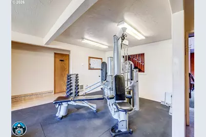 422 Stonewood Dr, Eugene, OR 97405 - Photo 37