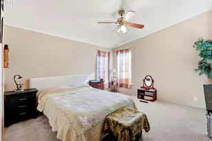 1000 S McKern Ct, Newberg, OR 97132 - Photo 15