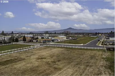 408 Oak Grove Rd, Medford, OR 97501 - Photo 23