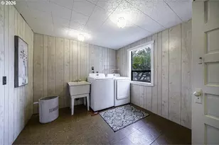 408 Oak Grove Rd, Medford, OR 97501 - Photo 21