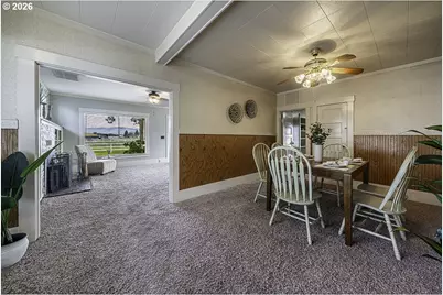 408 Oak Grove Rd, Medford, OR 97501 - Photo 13