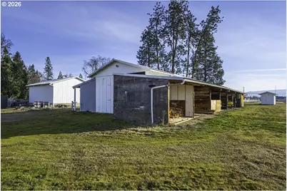 408 Oak Grove Rd, Medford, OR 97501 - Photo 37