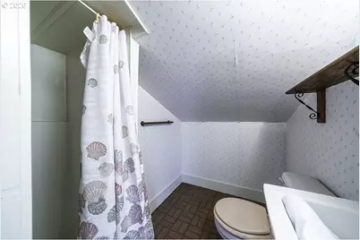 408 Oak Grove Rd, Medford, OR 97501 - Photo 43