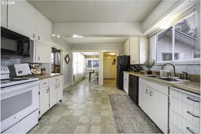 408 Oak Grove Rd, Medford, OR 97501 - Photo 15