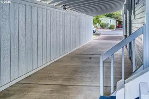 301 E Columbia Dr, Newberg, OR 97132 - Photo 39