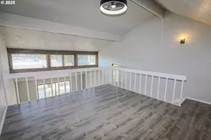 11 NW Mountain View Dr, Roseburg, OR 97471 - Photo 19