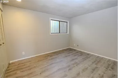 11 NW Mountain View Dr, Roseburg, OR 97471 - Photo 29