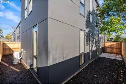 5484 SE Boise St, Portland, OR 97206 - Photo 5