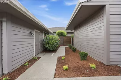 8055 SW Winchester Way, Wilsonville, OR 97070 - Photo 3