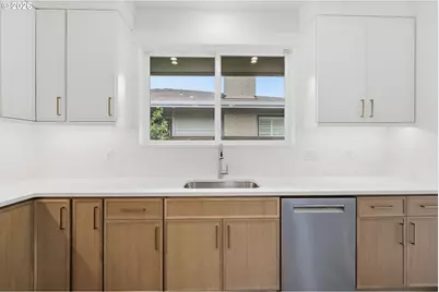 8055 SW Winchester Way, Wilsonville, OR 97070 - Photo 13