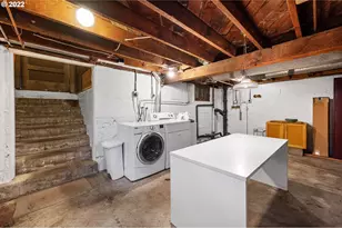 2106 SE Main St, Portland, OR 97214 - Photo 25
