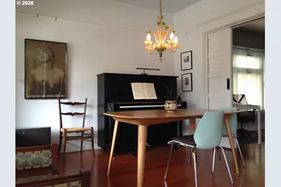 2106 SE Main St, Portland, OR 97214 - Photo 23