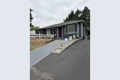 1038 N Myrtle Rd, Myrtle Creek, OR 97457 - Photo 1