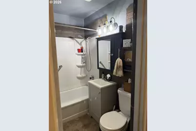 1038 N Myrtle Rd, Myrtle Creek, OR 97457 - Photo 17