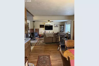 1038 N Myrtle Rd, Myrtle Creek, OR 97457 - Photo 9