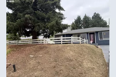 1038 N Myrtle Rd, Myrtle Creek, OR 97457 - Photo 3