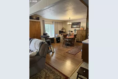 1038 N Myrtle Rd, Myrtle Creek, OR 97457 - Photo 11