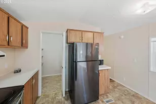 580 Shorepines Pl, Coos Bay, OR 97420 - Photo 11