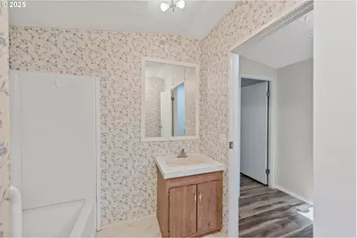 580 Shorepines Pl, Coos Bay, OR 97420 - Photo 17