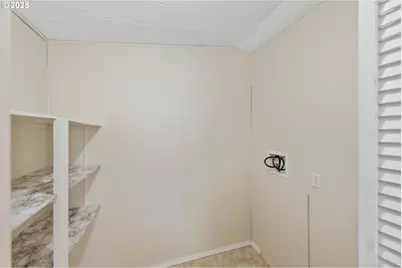 580 Shorepines Pl, Coos Bay, OR 97420 - Photo 21