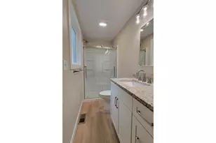 552 W D St, Springfield, OR 97477 - Photo 13