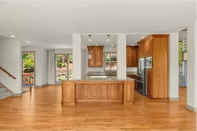 10027 NW Skyline Heights Dr, Portland, OR 97229 - Photo 11