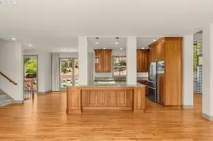 10027 NW Skyline Heights Dr, Portland, OR 97229 - Photo 11