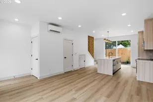 4062 SE Long St, Portland, OR 97202 - Photo 5