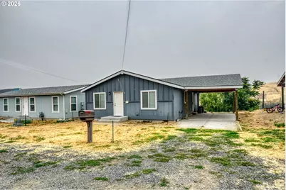 826 SE 10th St, Pendleton, OR 97801 - Photo 1