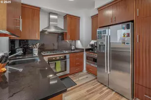 2416 SW Cedar St, Portland, OR 97205 - Photo 7