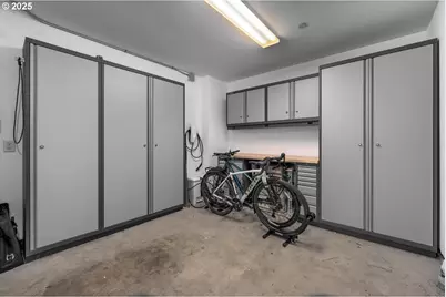 2416 SW Cedar St, Portland, OR 97205 - Photo 23