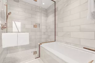 550 SW 10th Ave, Portland, OR 97205 - Photo 17