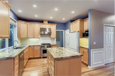 229 NW Sundown Way, Portland, OR 97229 - Photo 9