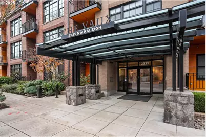 2335 NW Raleigh St #305, Portland, OR 97210 - Photo 3