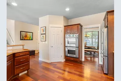 13284 SW Nicole Ln, Portland, OR 97224 - Photo 9