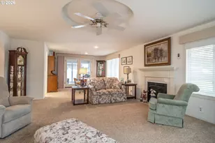 1213 NW Riverfront Dr, Roseburg, OR 97471 - Photo 9